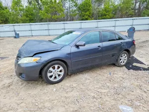 Toyota Camry BASE 2.5L 4 2010