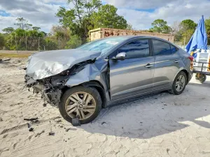 Hyundai Elantra 2.0L 4 2020