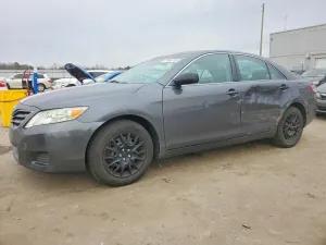 Toyota Camry BASE 2.5L 4 2011