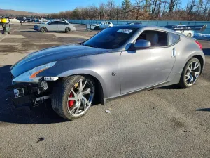 Nissan 370z 3.7L 6 2014