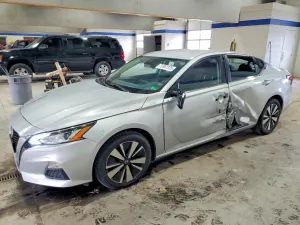 Nissan Altima SV 2.5L 4 2022