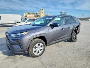 Toyota Rav4 LE 2.5L 4 2024