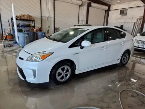 Toyota Prius 1.8L 4 2012