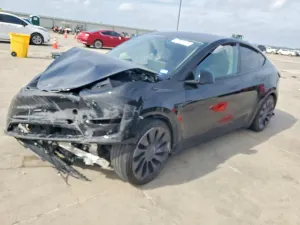 Tesla Model Y 2025