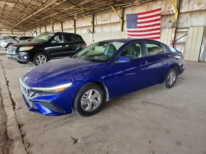 Hyundai Elantra SE 2.0L 4 2025