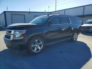Chevrolet Suburban 5.3L 8 2016