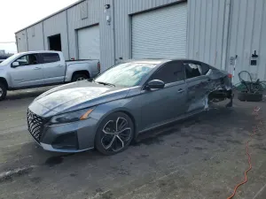Nissan Altima SR 2.5L 4 2023