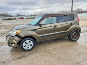 Kia Soul + 2.0L 4 2013