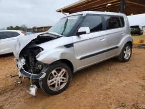 Kia Soul + 2.0L 4 2010