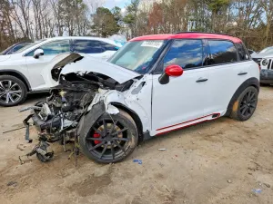 Mini Cooper COUNTRYMAN JCW 1.6L 4 2015