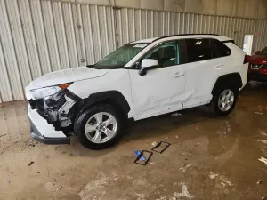 Toyota Rav4 XLE 2.5L 4 2021