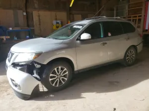 Nissan Pathfinder S 3.5L 6 2015