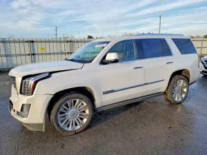 Cadillac Escalade PLATINUM 6.2L 8 2016