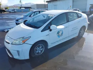Toyota Prius 1.8L 4 2012