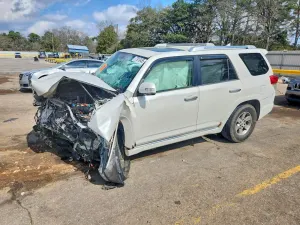 Toyota 4Runner SR5 4.0L 6 2011