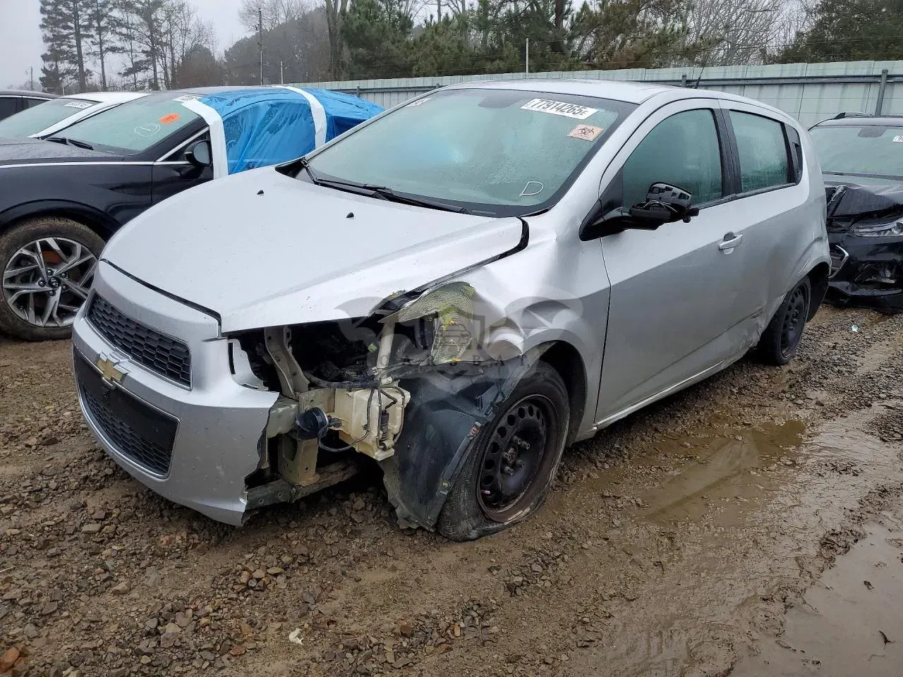 Chevrolet Aveo (Sonic) LS 1.8L 4 2013
