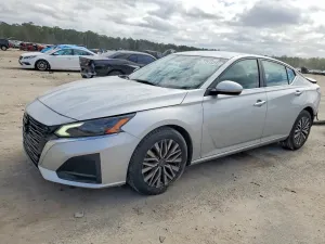 Nissan Altima SV 2.5L 4 2023