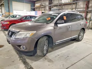 Nissan Pathfinder S 3.5L 6 2013