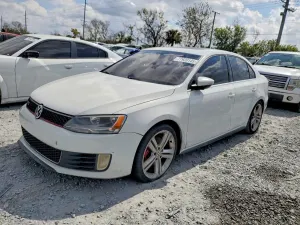 Volkswagen Jetta GLI 2 L 4 2015