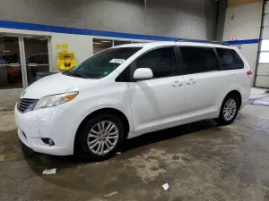 Toyota Sienna 3.5L 6 2012