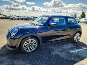 Mini Cooper 2.0L 4 2025