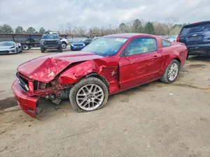 Ford Mustang 3.7L 6 2012