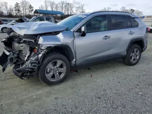 Toyota Rav4 XLE 2.5L 4 2024