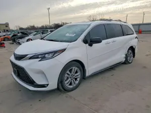 Toyota Sienna XSE 2.5L 4 2023