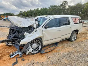 Cadillac Escalade ESV PLATINUM 6.2L 8 2015