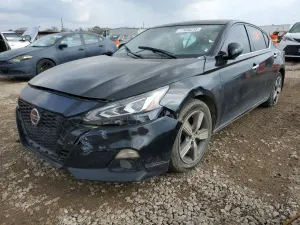 Nissan Altima SV 2.5L 4 2019