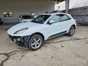 Porsche Macan 2.0L 4 2017