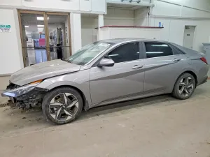 Hyundai Elantra LIMITED 1.6L 4 2023