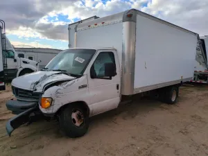 Ford Econoline E350 SUPER DUTY CUTAWAY VAN 5.4L 8 2006