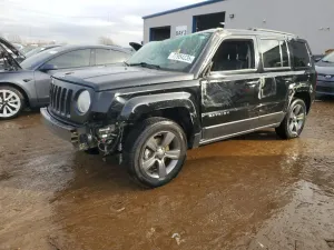 Jeep Patriot LATITUDE 2.4L 4 2015