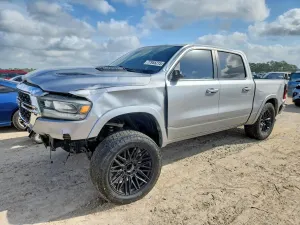 RAM 1500 5.7L 8 2021