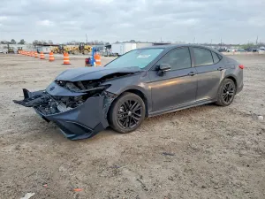Toyota Camry XSE 2.5L 4 2025
