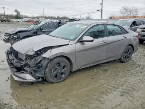 Hyundai Elantra SEL 2.0L 4 2023