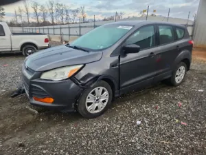 Ford Escape S 2.5L 4 2015