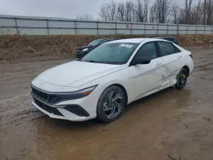 Hyundai Elantra 2.0L 4 2025