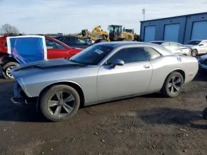 Dodge Challenger 3.6L 6 2016