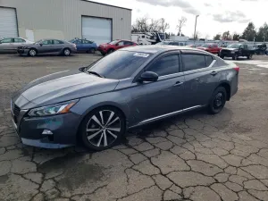 Nissan Altima SR 2.5L 4 2019