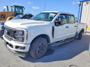 Ford F-250 SUPER DUTY 6.8L 8 2024