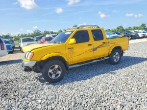 Nissan Frontier CREW CAB XE 3.3L 6 2000