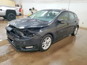Ford Focus SE 2.0L 4 2015