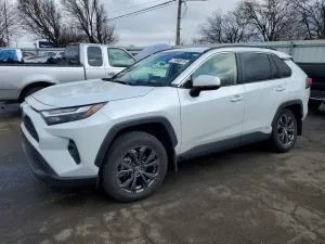 Toyota Rav4 XLE PREMIUM 2.5L 4 2024