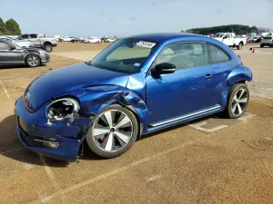 Volkswagen Beetle TURBO 2.0L 4 2013