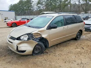 Toyota Sienna CE 3.3L 6 2004