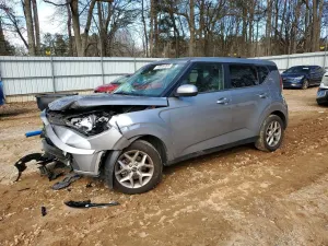 Kia Soul LX 2.0L 4 2023