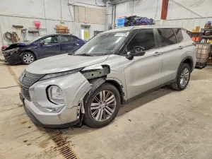 Mitsubishi Outlander ES 2.5L 4 2022