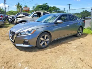 Nissan Altima 2.5L 4 2020